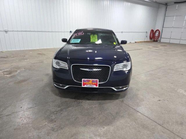 2016 Chrysler 300 Limited
