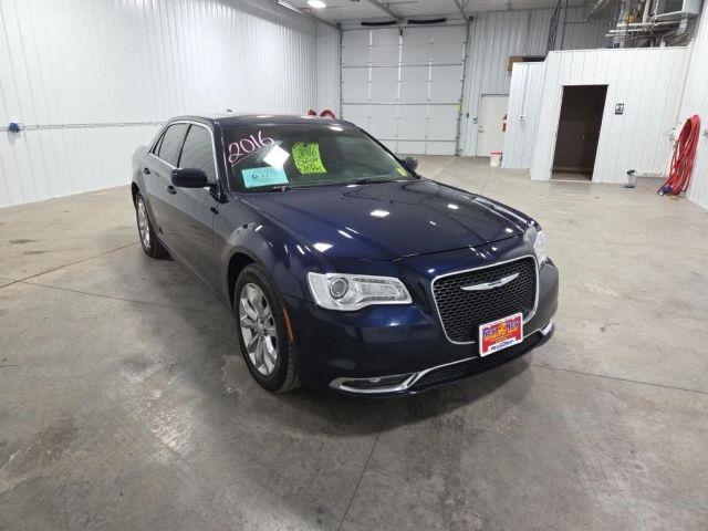 2016 Chrysler 300 Limited