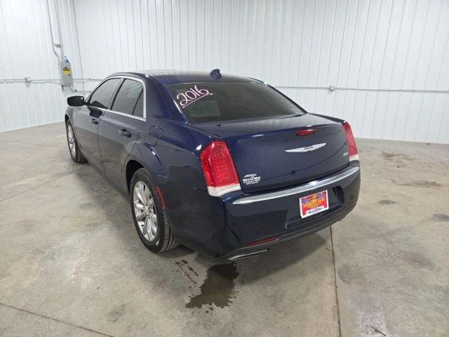 2016 Chrysler 300 Limited