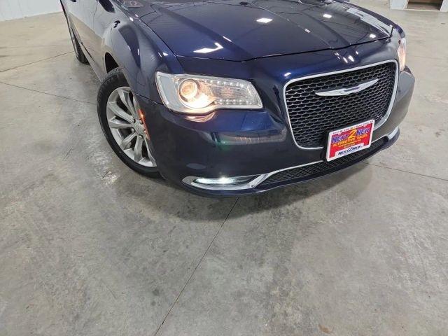 2016 Chrysler 300 Limited