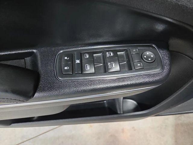 2016 Chrysler 300 Limited