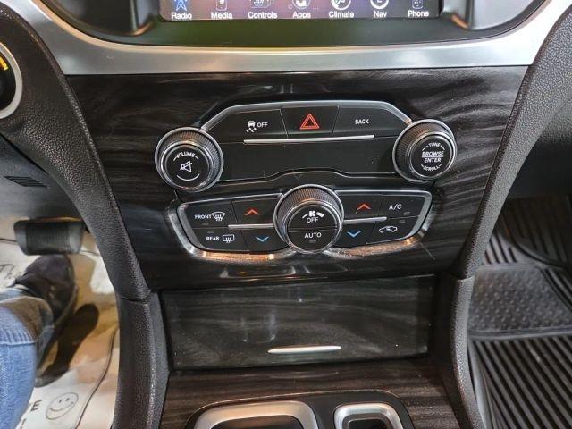 2016 Chrysler 300 Limited