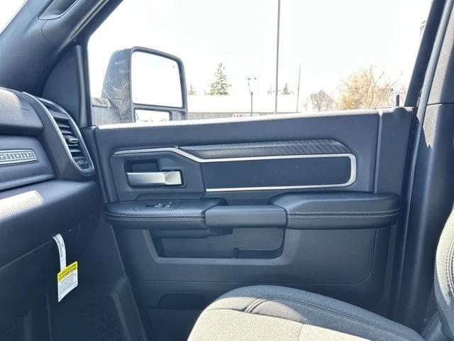 2026 Ram 2500 Big Horn Crew Cab 4x4 64 Box