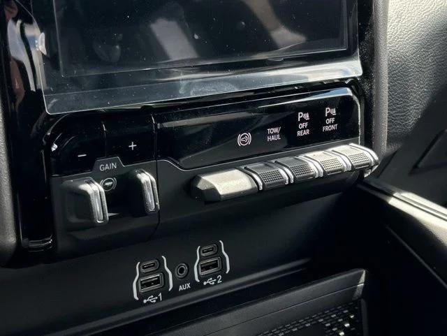 2026 Ram 2500 Laramie Crew Cab 4x4 64 Box