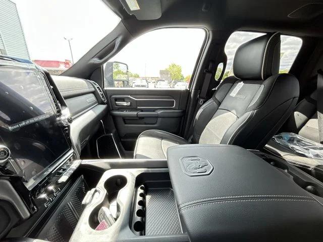 2026 Ram 2500 Laramie Crew Cab 4x4 64 Box
