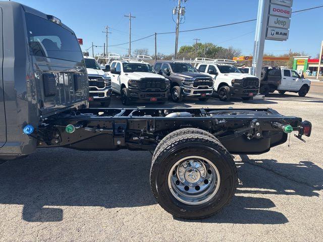 2026 RAM Ram 3500 Chassis Cab RAM 3500 BIG HORN CHASSIS REGULAR CAB 4X4 60 CA