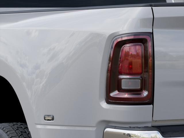 New 2026 Bright White Clear-Coat Exterior Paint RAM Tradesman image 5