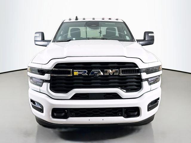 2026 RAM 3500 RAM 3500 BIG HORN REGULAR CAB 4X4 8 BOX