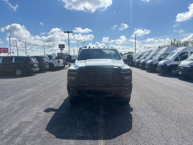 2026 RAM Ram 3500 Chassis Cab RAM 3500 TRADESMAN CHASSIS REGULAR CAB 4X4 84 CA
