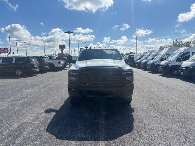2026 RAM 3500 Chassis RAM 3500 TRADESMAN CHASSIS REGULAR CAB 4X4 84 CA