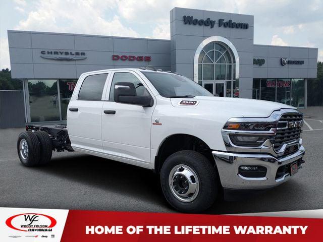 2026 RAM Ram 3500 Chassis Cab RAM 3500 TRADESMAN CREW CAB CHASSIS 4X4 60 CA 2026 RAM Ram 3500 Chassis Cab RAM 3500 TRADESMAN CREW CAB CHASSIS 4X4 60 CA