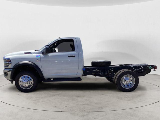 2026 RAM 5500 Chassis RAM 5500 TRADESMAN CHASSIS REGULAR CAB 4X4 60 CA