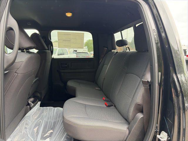 2026 Ram 2500 Black Express Crew Cab 4x4 6'4" Box