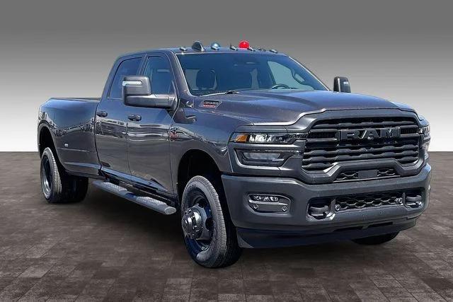 2026 RAM Ram 3500 RAM 3500 TRADESMAN CREW CAB 4X4 8 BOX