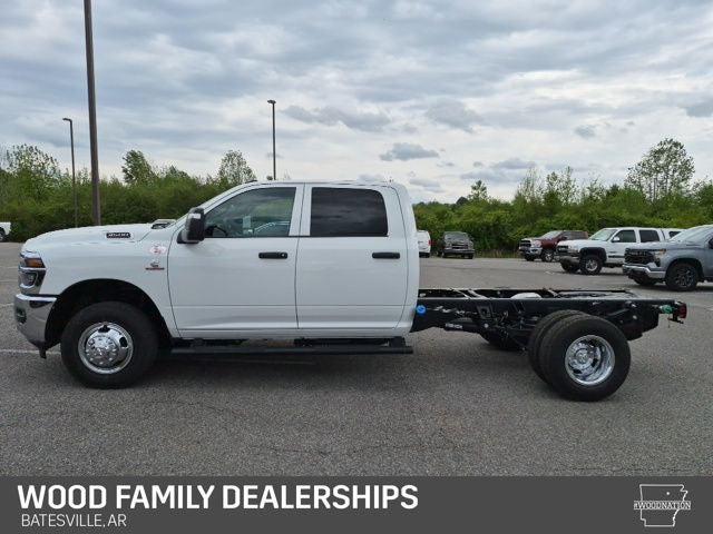 2026 RAM Ram 3500 Chassis Cab RAM 3500 TRADESMAN CREW CAB CHASSIS 4X4 60 CA