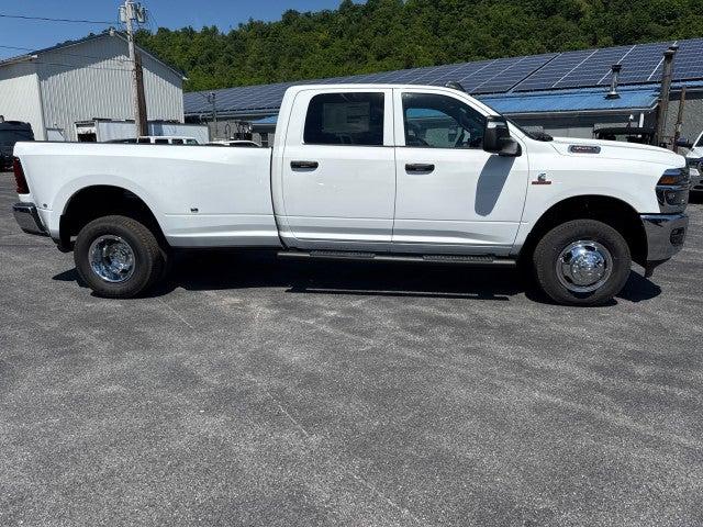 2026 RAM Ram 3500 RAM 3500 TRADESMAN CREW CAB 4X4 8 BOX 2026 RAM Ram 3500 RAM 3500 TRADESMAN CREW CAB 4X4 8 BOX
