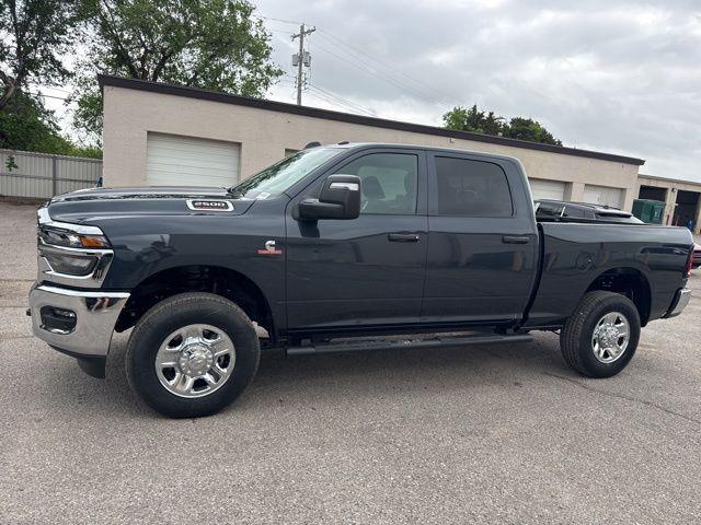 2026 RAM 2500 RAM 2500 TRADESMAN CREW CAB 4X4 64 BOX