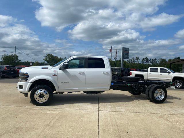 2026 RAM Ram 5500 Chassis Cab RAM 5500 BIG HORN CHASSIS CREW CAB 4X4 84 CA