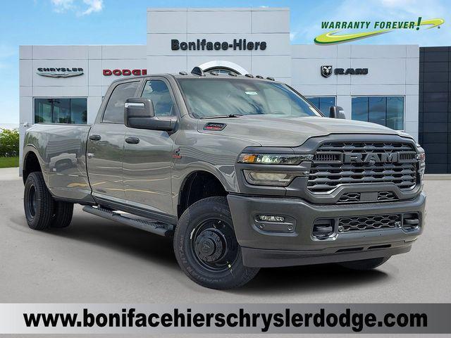 2026 RAM Ram 3500 RAM 3500 TRADESMAN CREW CAB 4X4 8 BOX