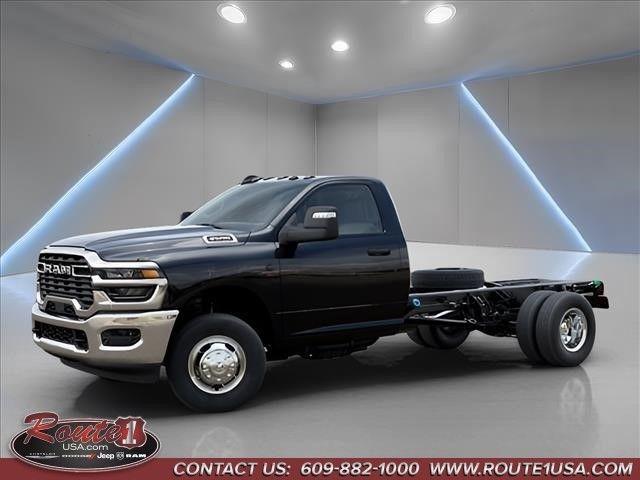2026 RAM Ram 3500 Chassis Cab RAM 3500 TRADESMAN CHASSIS REGULAR CAB 4X4 84 CA 2026 RAM Ram 3500 Chassis Cab RAM 3500 TRADESMAN CHASSIS REGULAR CAB 4X4 84 CA
