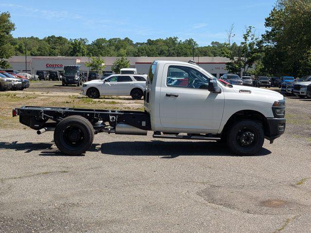 2026 RAM Ram 3500 Chassis Cab RAM 3500 TRADESMAN CHASSIS REGULAR CAB 4X4 60 CA