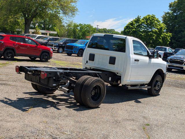 2026 RAM Ram 3500 Chassis Cab RAM 3500 TRADESMAN CHASSIS REGULAR CAB 4X4 60 CA