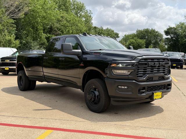2026 RAM Ram 3500 RAM 3500 TRADESMAN CREW CAB 4X4 8 BOX