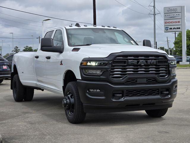 2026 RAM Ram 3500 RAM 3500 TRADESMAN CREW CAB 4X4 8 BOX