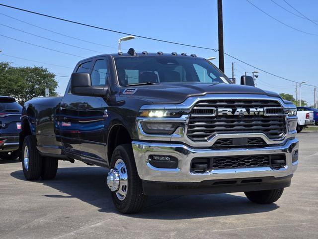 2026 RAM Ram 3500 RAM 3500 TRADESMAN CREW CAB 4X4 8 BOX