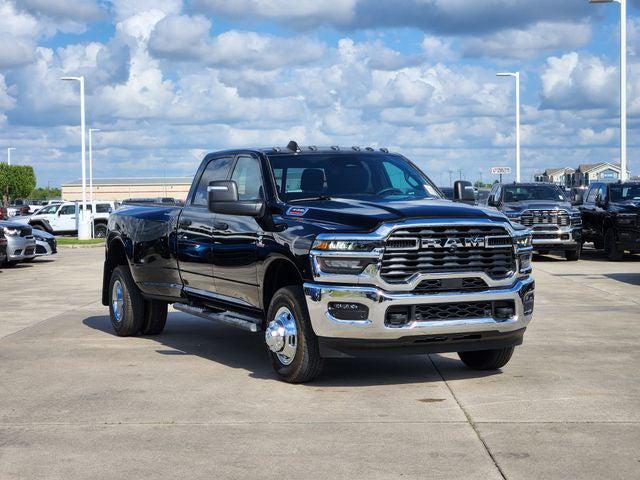 2026 RAM Ram 3500 RAM 3500 TRADESMAN CREW CAB 4X4 8 BOX