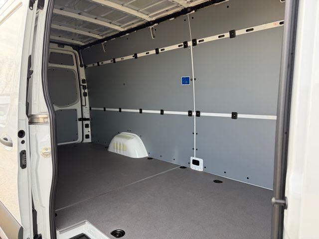 2026 Mercedes-Benz Sprinter 2500 Cargo 170 WB