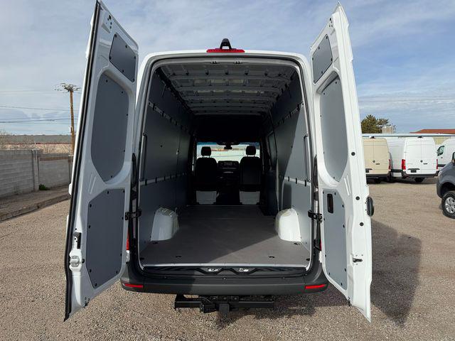 2026 Mercedes-Benz Sprinter 2500 Cargo 170 WB