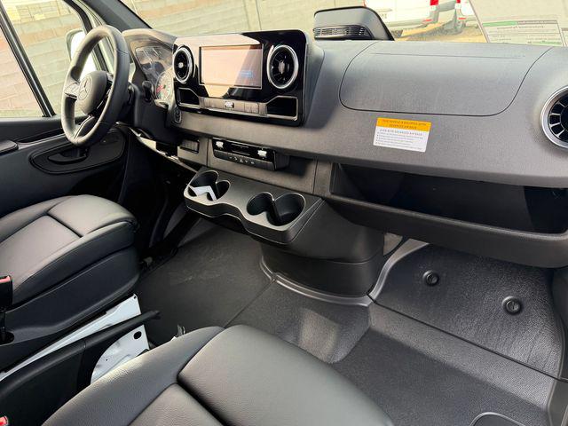 2026 Mercedes-Benz Sprinter 2500 Cargo 170 WB