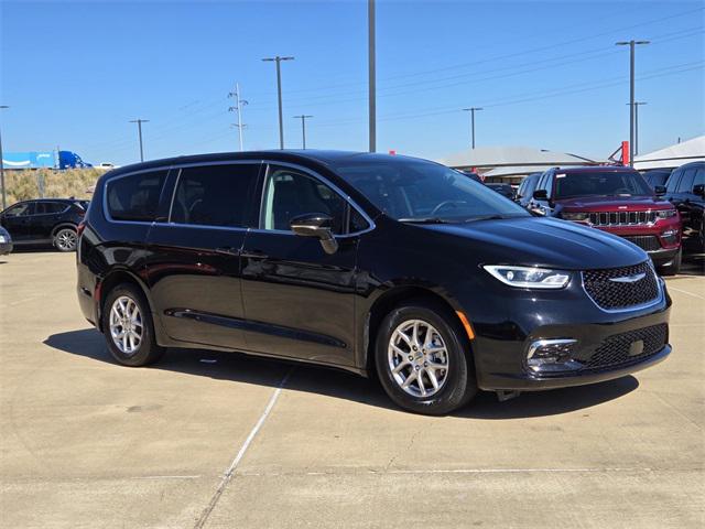 2024 Chrysler Pacifica Touring L 2024 Chrysler Pacifica Touring L