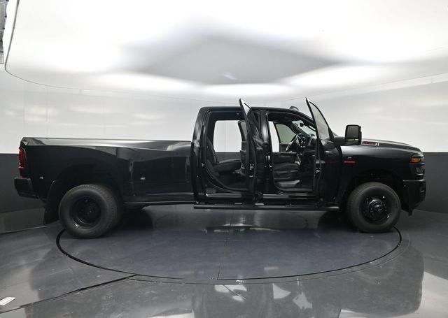 2026 Ram 3500 Tradesman Crew Cab 4x4 8' Box