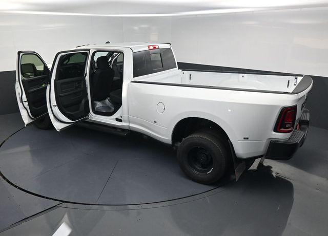 2026 Ram 3500 Tradesman Crew Cab 4x4 8' Box