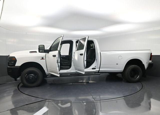 2026 Ram 3500 Tradesman Crew Cab 4x4 8' Box