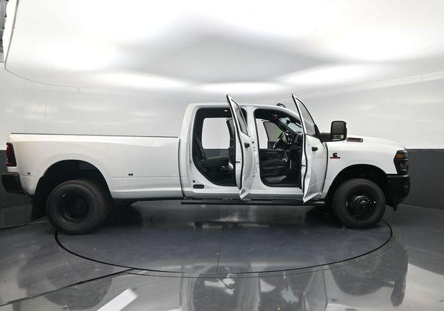 2026 Ram 3500 Tradesman Crew Cab 4x4 8' Box