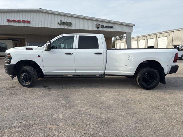 2026 RAM Ram 3500 RAM 3500 TRADESMAN CREW CAB 4X4 8 BOX
