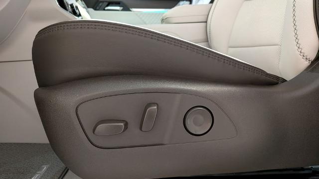 2026 GMC Acadia Denali AWD