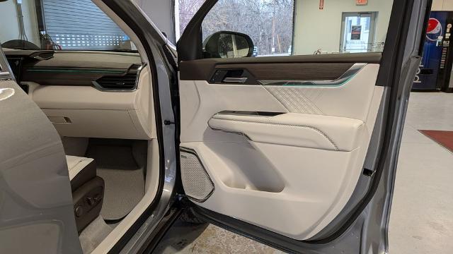 2026 GMC Acadia Denali AWD