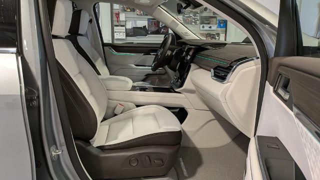 2026 GMC Acadia Denali AWD