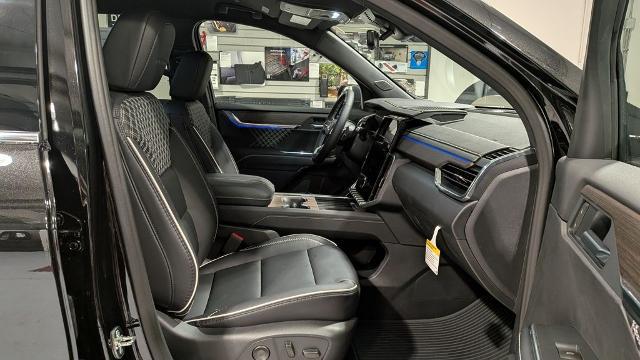 2026 GMC Acadia Denali AWD