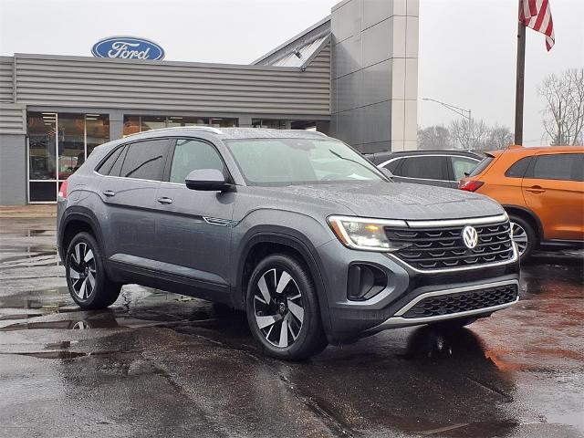 2025 Volkswagen Atlas Cross Sport 2.0T SE w/Technology for sale in Royal Oak, MI