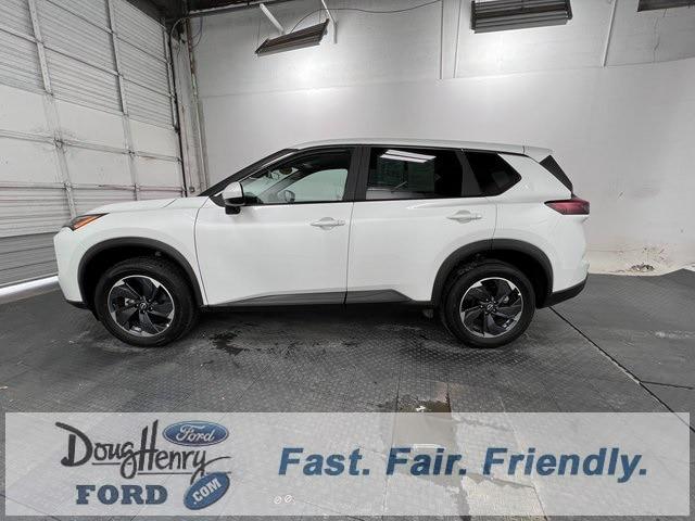 2025 Nissan Rogue SV FWD