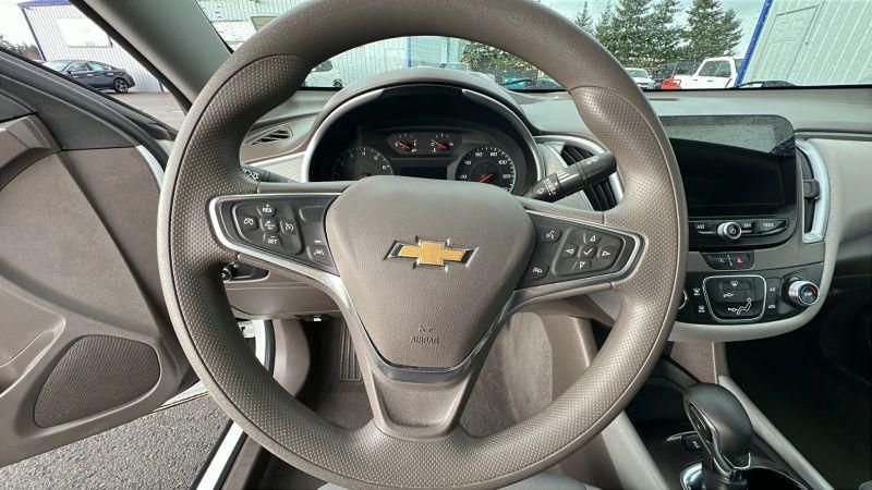 2023 Chevrolet Malibu FWD 1FL