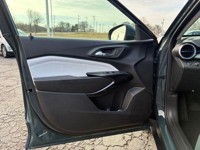 2026 Chevrolet Trax FWD LT