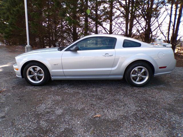 2005 Ford Mustang GT Deluxe 2005 Ford Mustang GT Deluxe