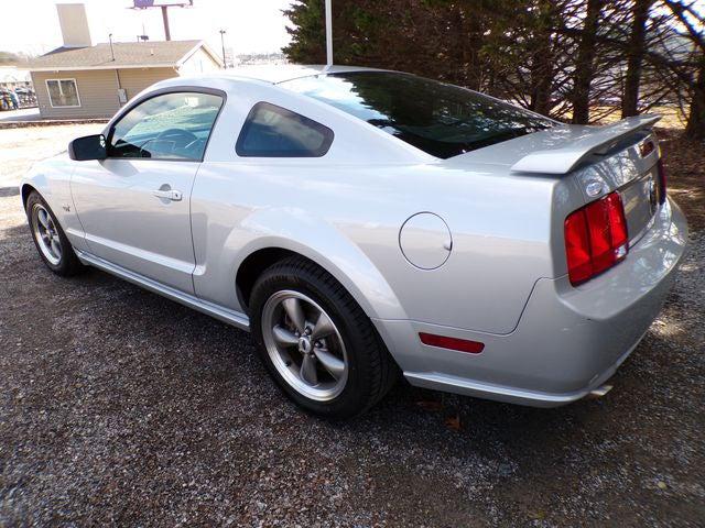 2005 Ford Mustang GT Deluxe 2005 Ford Mustang GT Deluxe