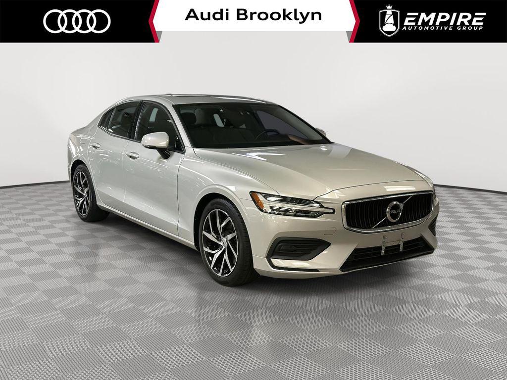 2019 Volvo S60 T6 Momentum AWD